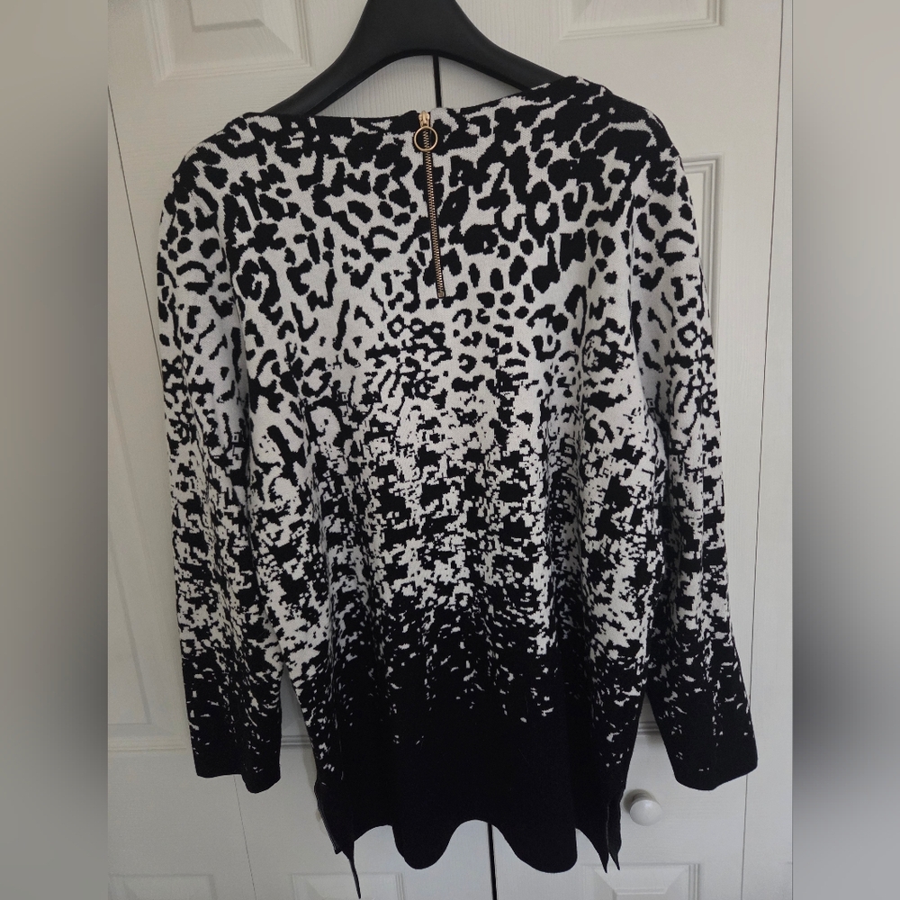 Chico's Black and White Patterned Sweater